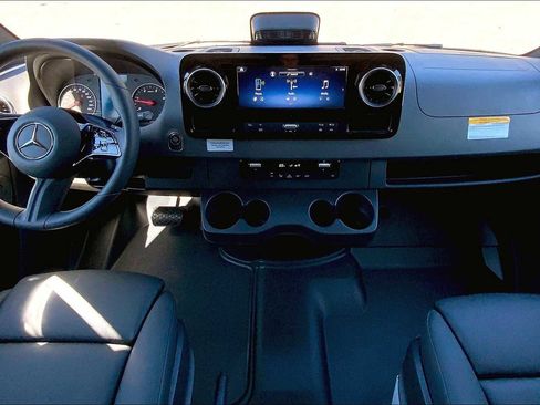 New 2026 Mercedes-Benz Sprinter 2500 image 5