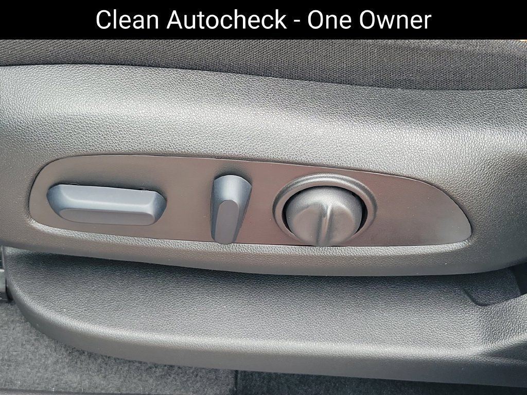 Certified 2024 Chevrolet Equinox LT w/ LPO, Floor Liner Package FWD image 7