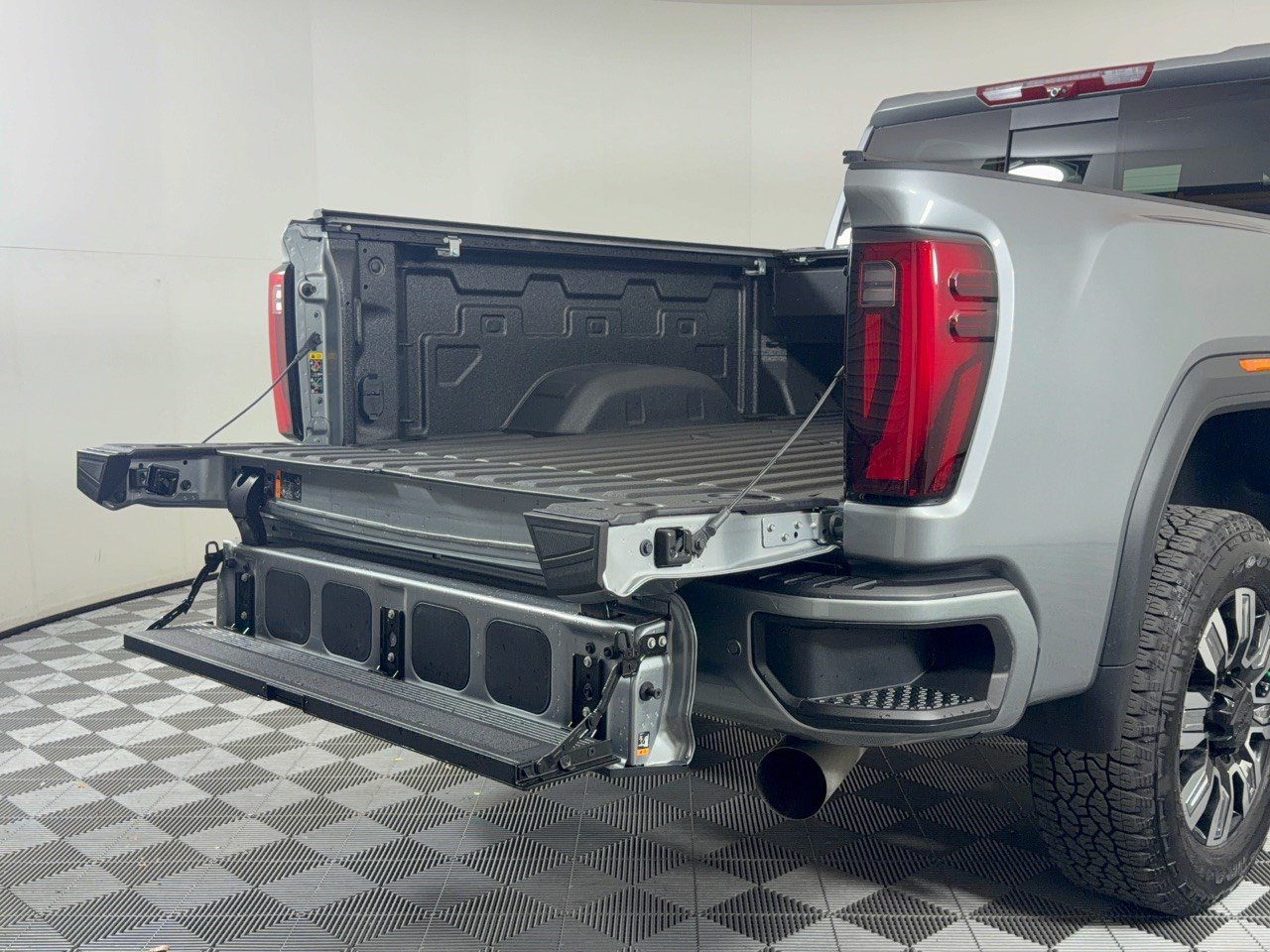 Used 2026 GMC Sierra 3500 Denali AWD/4WD image 31