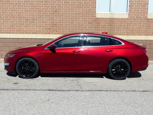 Used 2021 Chevrolet Malibu LT w/ Sport Edition FWD image 7