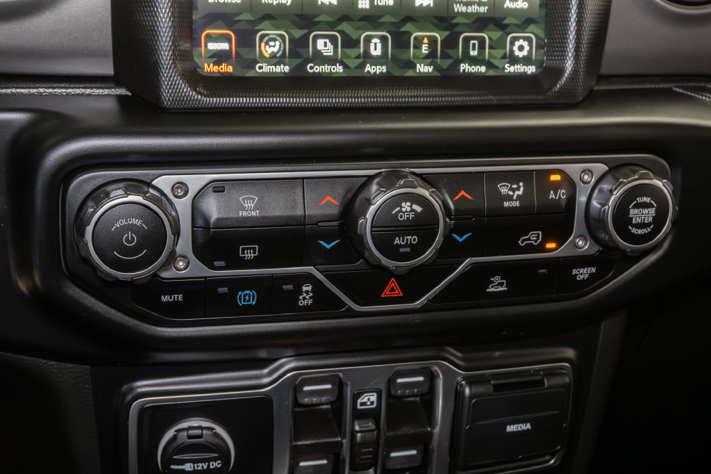 Used 2023 Jeep Wrangler Unlimited w/ 8.4" Radio Group AWD/4WD image 22