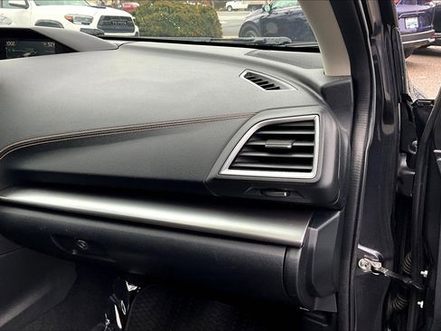 Used 2018 Subaru Crosstrek 2.0i Limited image 16