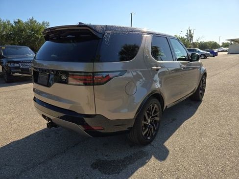 Used 2022 Land Rover Discovery S R-Dynamic AWD/4WD image 5