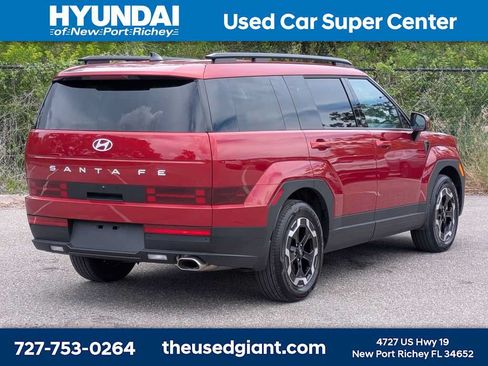 Used 2026 Hyundai Santa Fe SEL FWD image 5