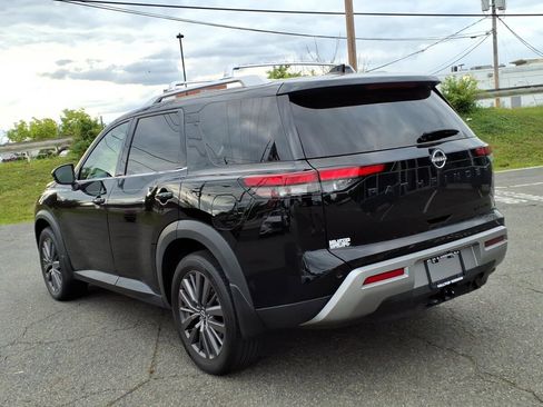 Certified 2023 Nissan Pathfinder SL w/ SL Premium Package AWD/4WD image 7