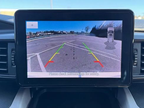 Used 2023 Ford Explorer 4WD image 16