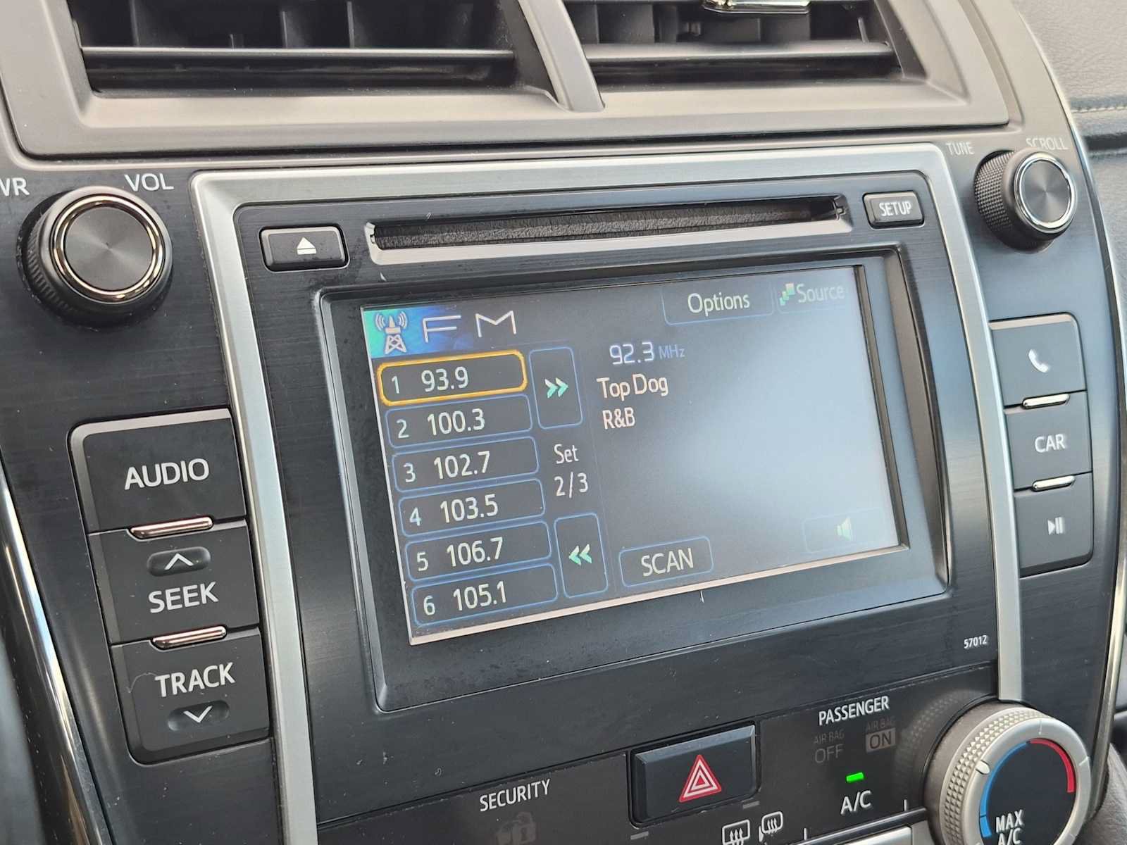Used 2012 Toyota Camry SE FWD image 27