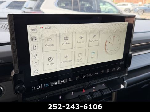 Used 2025 GMC Hummer EV 3X AWD/4WD image 20