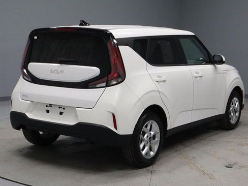 Used 2024 Kia Soul LX w/ Option Group 015 image 10