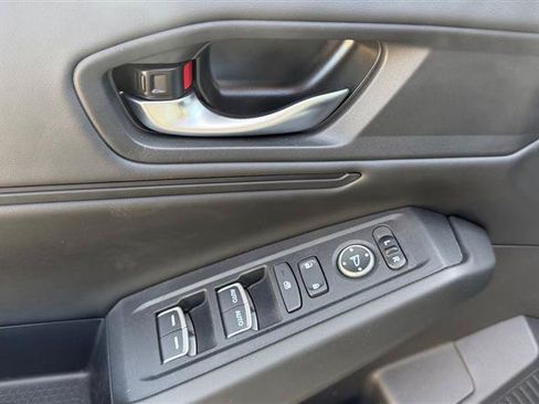 Used 2025 Honda Accord SE image 8
