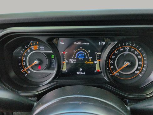 Used 2025 Jeep Wrangler Unlimited Rubicon 392 AWD/4WD image 33