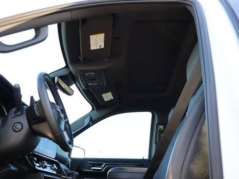 Used 2023 GMC Sierra 1500 AT4 w/ AT4 Premium Package AWD/4WD image 40