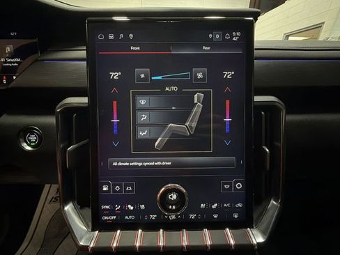 Certified 2024 GMC Acadia AT4 w/ Luxury Package image 19