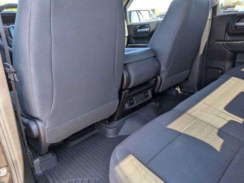 Used 2021 Chevrolet Silverado 1500 Custom Trail Boss AWD/4WD image 17