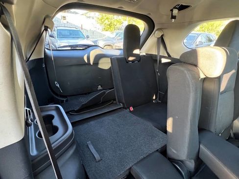 Used 2016 Mitsubishi Outlander SE image 16