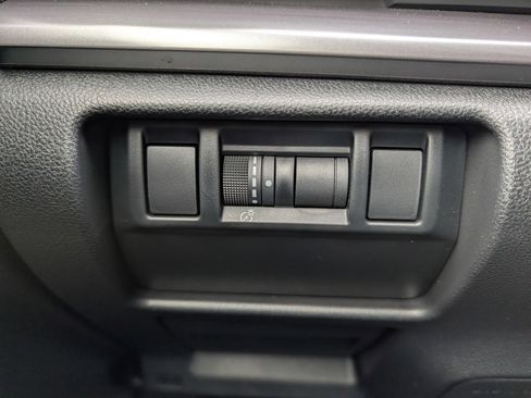 Used 2025 Subaru Impreza 2.0i image 29