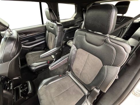 Used 2023 Jeep Grand Cherokee L Laredo AWD/4WD image 13