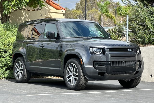 Used 2026 Land Rover Defender 110 S AWD/4WD image 7