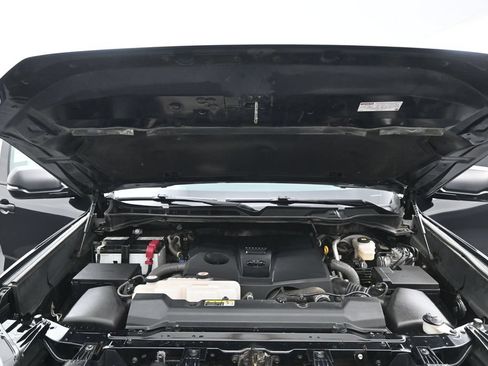 Used 2023 Toyota Tundra SR5 w/ SR5 Convenience Package AWD/4WD image 34