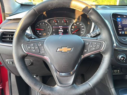 Used 2024 Chevrolet Equinox LT FWD image 19
