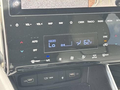 Certified 2024 Hyundai Tucson Limited FWD image 31