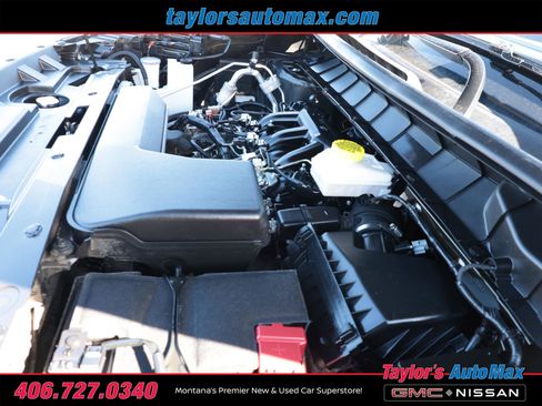 Used 2024 Nissan Pathfinder S image 36