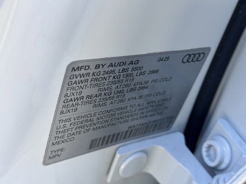 Used 2025 Audi Q5 2.0T Premium Plus w/ Convenience Package image 23