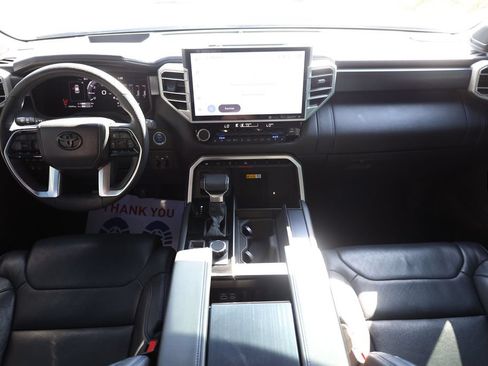 Used 2024 Toyota Sequoia Platinum AWD/4WD image 20