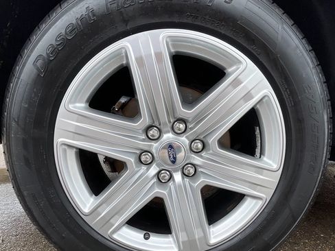 Used 2019 Ford Expedition XLT w/ Equipment Group 202A RWD image 11