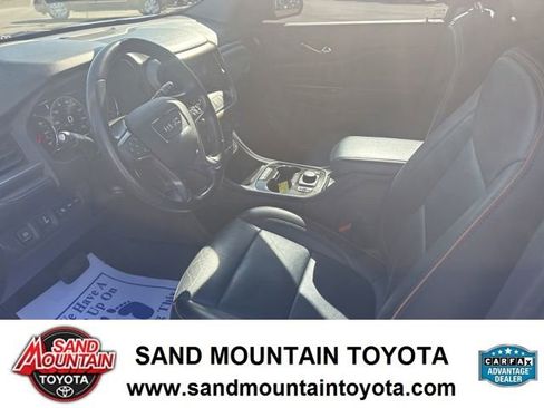 Used 2021 GMC Acadia AT4 w/ Technology Package image 12