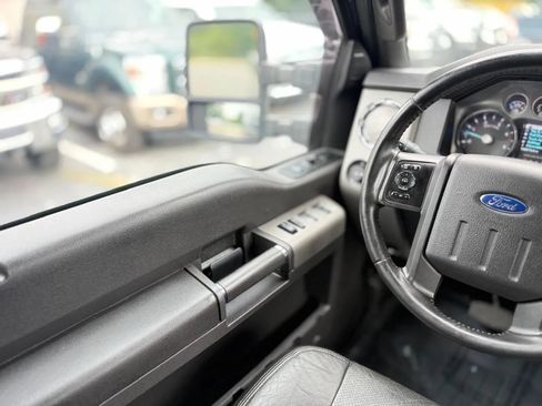 Used 2014 Ford F350 Lariat w/ Lariat Interior Package AWD/4WD image 21