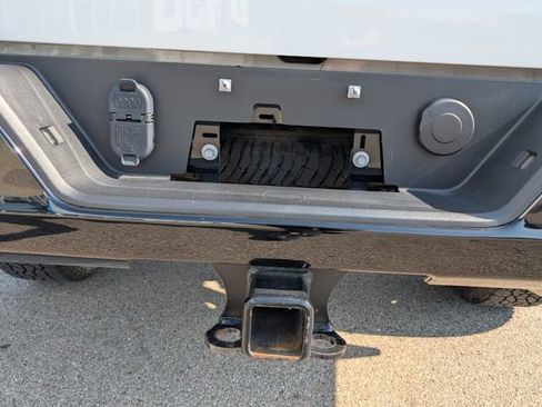 Used 2024 Chevrolet Silverado 2500 Custom w/ Snow Plow Prep/Camper Package AWD/4WD image 25