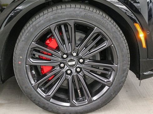 New 2026 Cadillac Lyriq V image 10