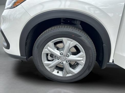Certified 2024 Honda HR-V LX image 29