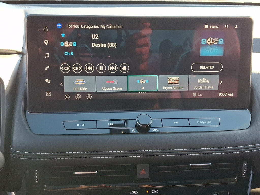 Certified 2025 Nissan Rogue SL w/ Tech Package AWD/4WD image 18