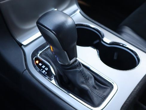 Used 2018 Jeep Grand Cherokee Altitude image 35