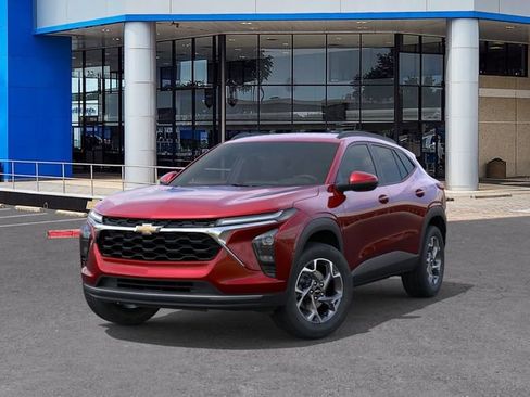 New 2026 Chevrolet Trax LT w/ Driver Confidence Package FWD image 6