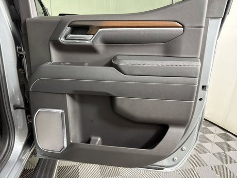 Certified 2025 GMC Sierra 1500 Denali w/ Denali Reserve Package image 15