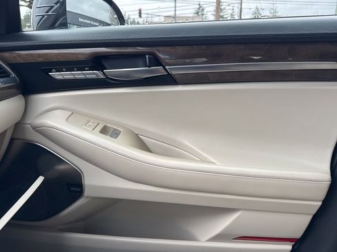 Used 2017 Genesis G90 3.3T Premium image 35