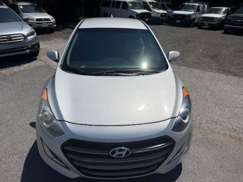 Used 2016 Hyundai Elantra GT w/ Option Group 02 FWD image 9
