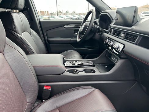 New 2025 Honda Pilot Black Edition image 22