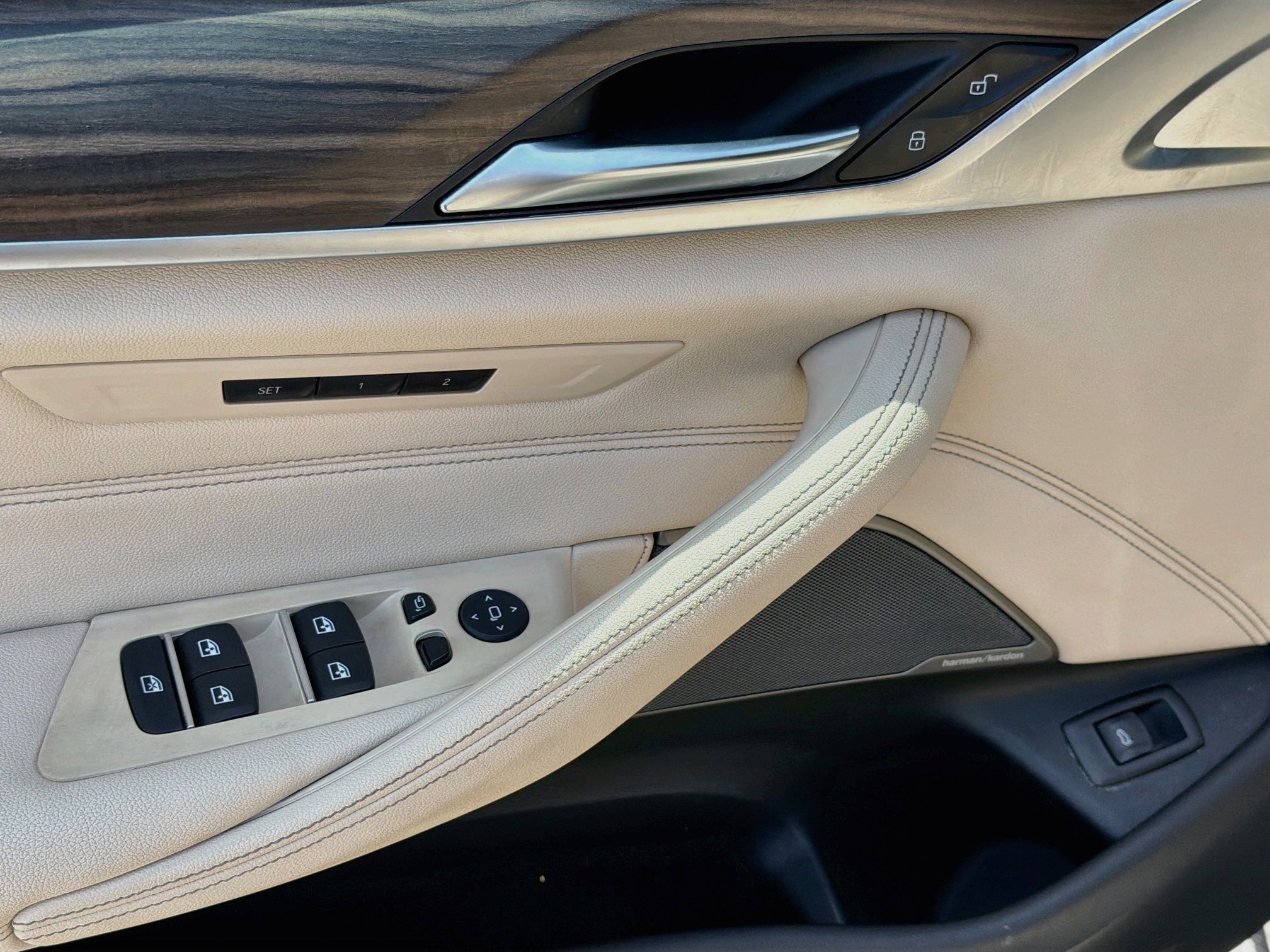 Used 2023 BMW 540i w/ Premium Package RWD image 23