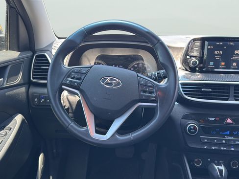Used 2020 Hyundai Tucson Sport FWD image 16