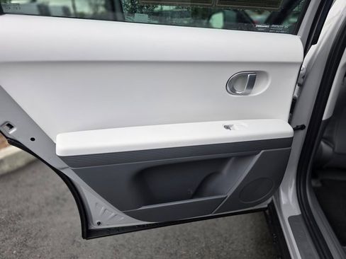 Certified 2024 Hyundai Ioniq 5 SEL image 17