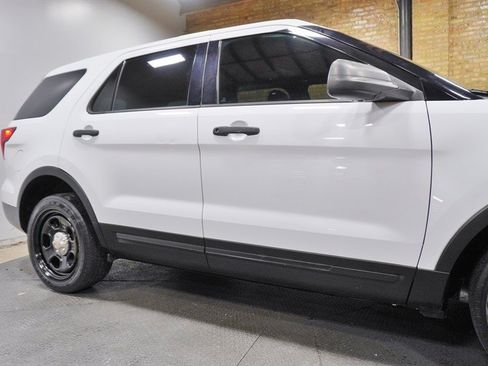 Used 2017 Ford Explorer 4WD Police Interceptor image 9