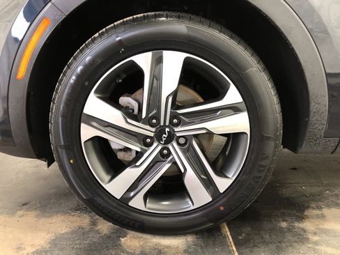 Certified 2023 Kia Sorento EX image 23