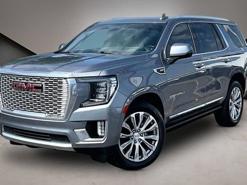 Used 2022 GMC Yukon Denali w/ Denali Premium Package AWD/4WD image 1
