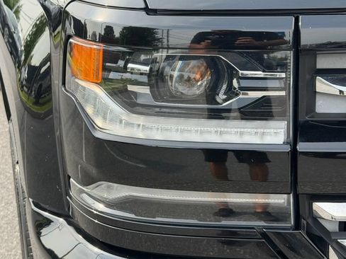 Used 2017 Chevrolet Silverado 1500 LTZ Z71 w/ LTZ Plus Package AWD/4WD image 16