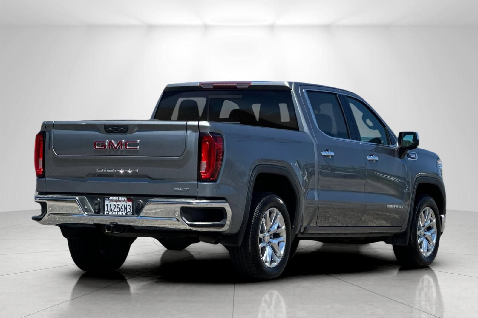 Used 2020 GMC Sierra 1500 SLT w/ SLT Premium Plus Package RWD image 3