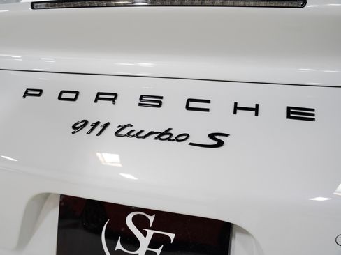 Used 2015 Porsche 911 Turbo S w/ High-end Infotainment Package image 31